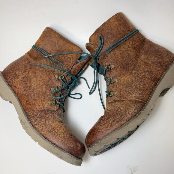 The North Face Womens 8 Leather Ballard Lace Up Boots - Picture 6 of 14